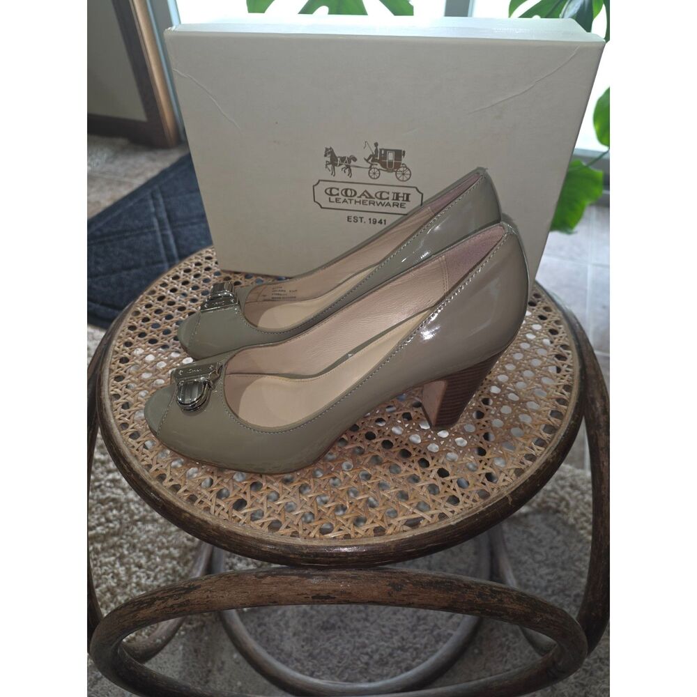 Coach Helaine Patent Leather Peep Toe Pumps Taupe Gray Heels Size 6.5B - Picture 3 of 8